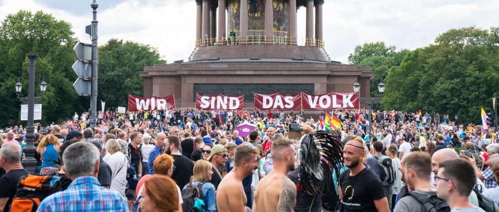 Proteste deutschlandweit stabil: am Montag wieder 300.000 auf der Straße | Von Paul Soldan Beitragsbild