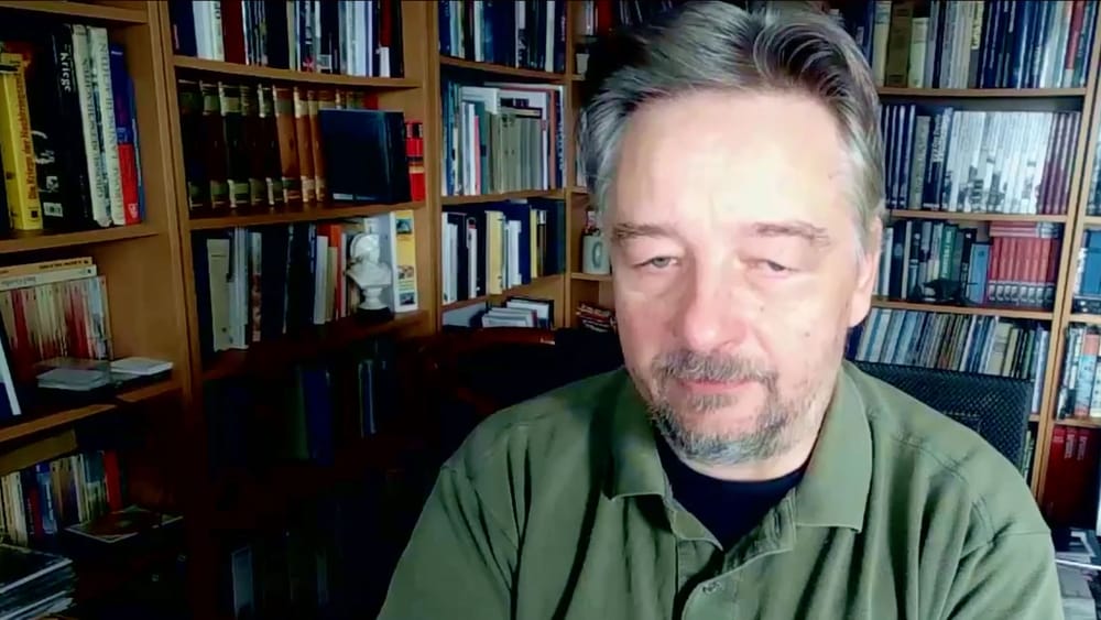 Spotlight: Thomas Meuter über das Narrativ der angeblich notwendigen Aufrüstung Beitragsbild