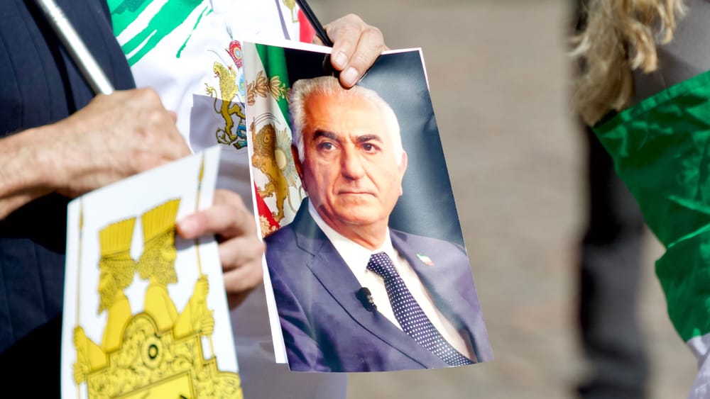 Gewalt-Proteste im Iran: Kronprinz Pahlavi ruft zu Generalstreik auf Beitragsbild