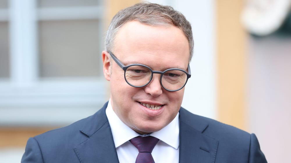 Thüringens Ministerpräsident Mario Voigt wird Doktortitel aberkannt – Klage angekündigt Beitragsbild