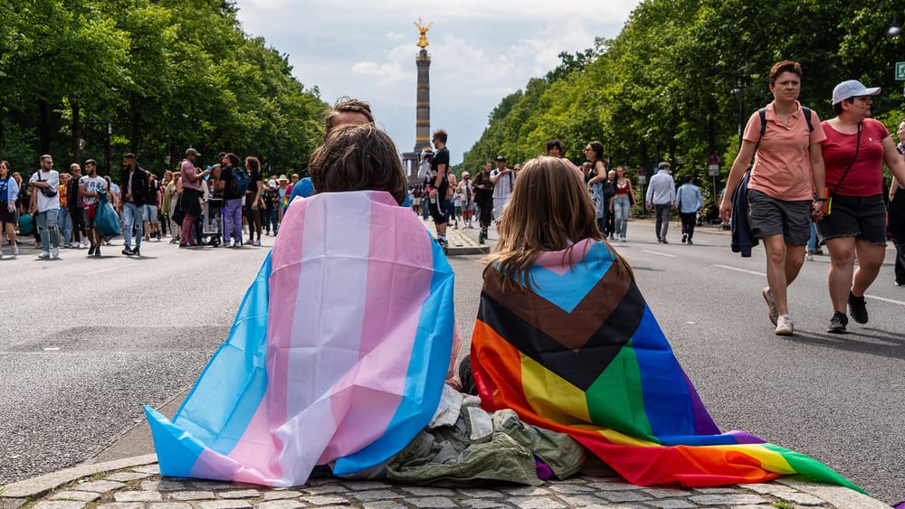 Blutbad beim CSD: Terror oder Amok? Von Paul Clemente Beitragsbild