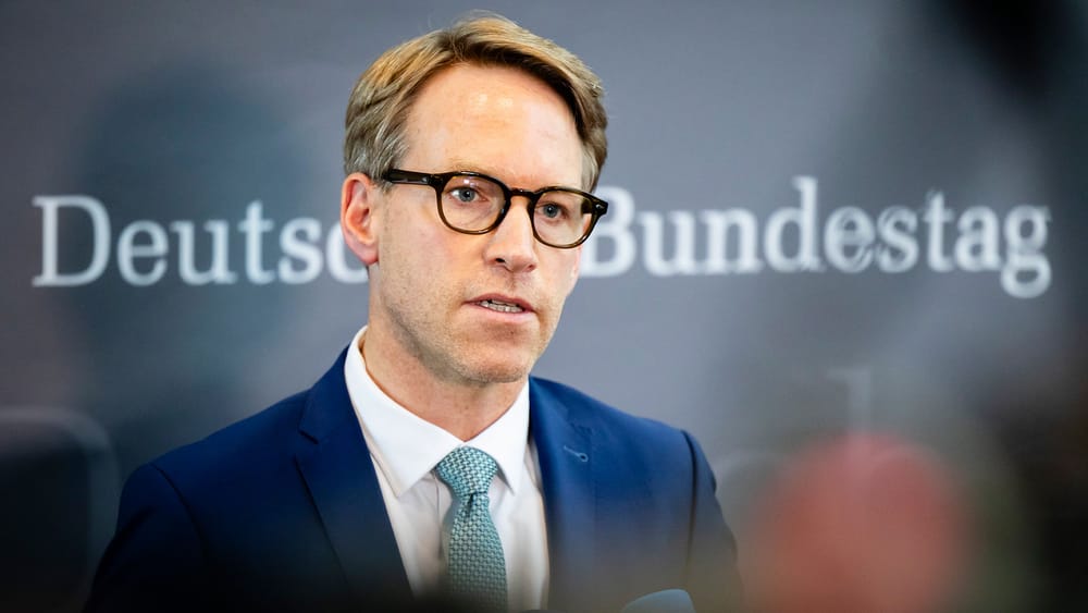 CDU-Geheimdienstpolitiker Marc Henrichmann fordert russische Drohnenfabriken präventiv "lahmlegen und ausschalten" | Von Dirk Ellerbrock Beitragsbild