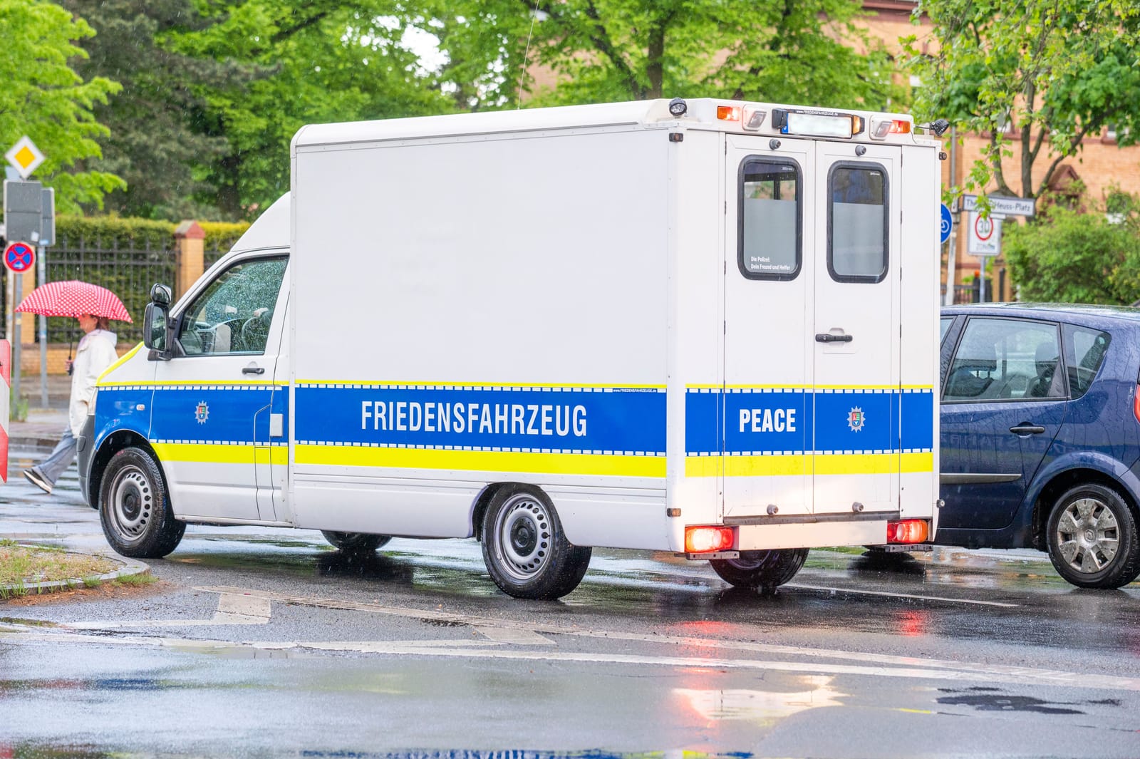 Querdenken 711: KRIEGSDIENSTVERWEIGERUNG - FÜR FRIEDEN Warum?