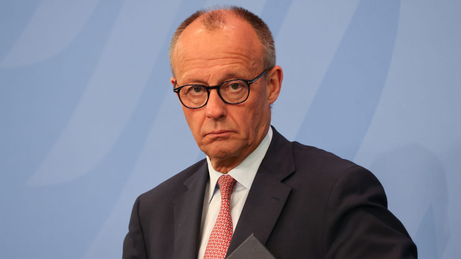 Merz stellt Kabinettsumbau vor – Spahn-Rücktritt löst Kettenreaktion aus