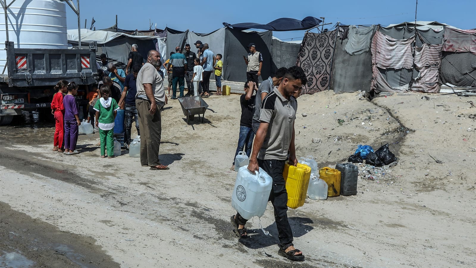 „Es gibt keinen Völkermord in Gaza“ – Die Gewissheit der Frau Hoppermann | Von Dirk Ellerbrock