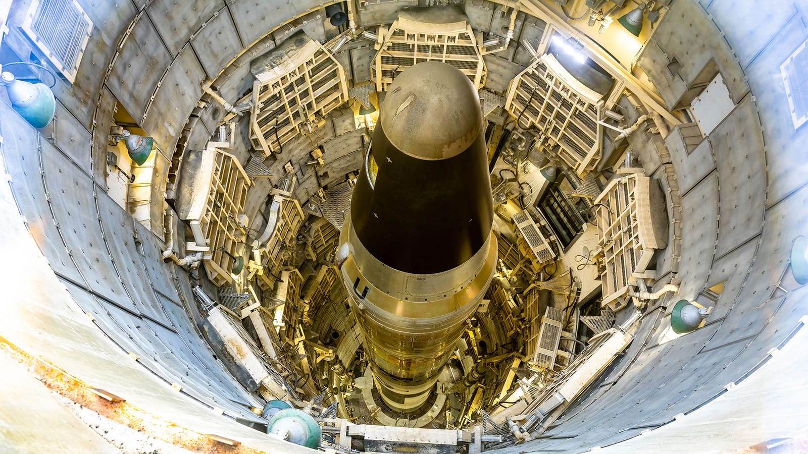 Atomkrieg: Die Abschaffung der Zweitschlagsgarantie | Von Dirk Ellerbrock