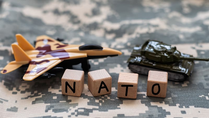 Die Krone der Realsatire – Friedenspreis für die NATO | Von Uwe Froschauer Beitragsbild